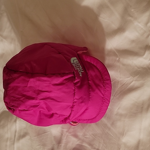The North Face EUC Infant Pink Snow Hat  with Fleece lining Size 0-6 Months - Picture 4 of 4